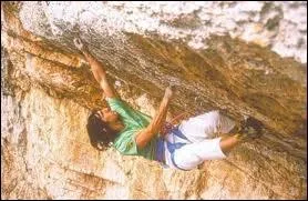 N  Thiers en 1957, guide, grimpeur et alpiniste franais, voies de hautes difficults en falaise, en montagne; novateur de l'alpinisme rapide et des grands enchanements, il se tuera dans les Alpes :