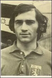 Il n'est pas natif de la rgion mais de Casablanca; junior  l'ASM, Lyon de 69  83 et a particip  la cration du Clermont FC :