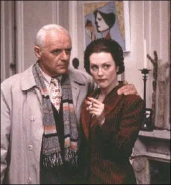 Quel acteur interprte Pablo Picasso dans ce film voquant les amours de Franoise Gilot avec le peintre, intitul   Surviving Picasso   ralis en 1996 par James Ivory ?