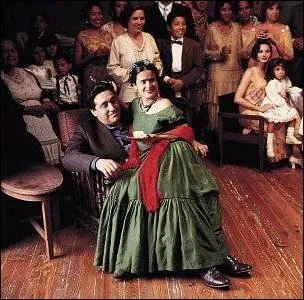 Quel acteur joue le rle de Diego Rivera, peintre mexicain, dans le film   Frida  retraant la vie mouvemente de l'artiste mexicaine Frida Kahlo en 2002 ?
