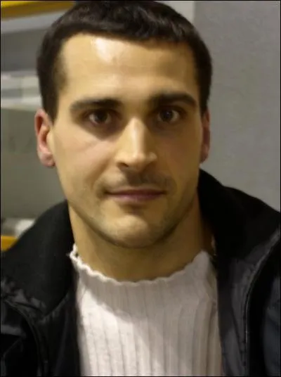 Certains historiens constatent que le sport dont Vincent Bachet a �t� champion, se jouait d�j� en M�sopotamie en 3000 avant J. C. sa v�ritable origine est canadienne. De quel sport s'agit-il