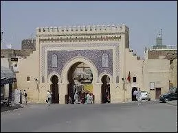 Pour terminer, la ville millnaire de Fs nous reoit. O est cette fascinante localit ?