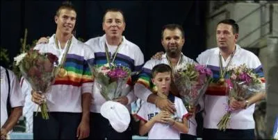 Contre qui l'quipe de France de ptanque joue-t-elle en finale du Championnat du monde en 2012 ?