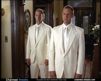 Comment s'appellent les hommes qui viennent corriger les erreurs de Wyatt ?