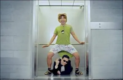 Quel chanteur coren a fait la danse du cheval ?