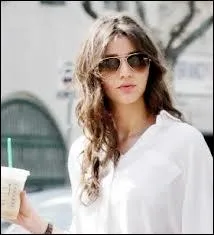 Qui est en couple avec Eleanor Calder ?
