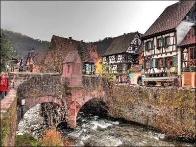 De quand date le pont de Kaysersberg ?