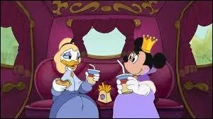 Dans quel dessin anim Mickey Donald et Dingo combattent-ils Pat Hibulaire pour sauver la reine Minnie ?