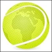 La balle de tennis est :
