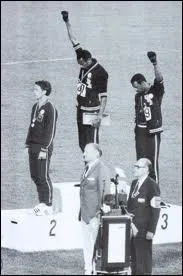 Le Black Power est devenu clbre grce  ces deux athltes noirs amricains... Lors de quels jeux Olympiques ont-ils fait le salut des Black Panthers en levant le poing ?
