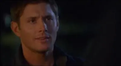 Dans le btisier de la saison 7, que se passe-t-il lorsque Jensen n'arrive plus  rciter son texte  cause de la tte de Jared ?