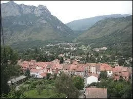 Je me rends  Verdun, commune de l'Arige o les habitants se nomment les ...