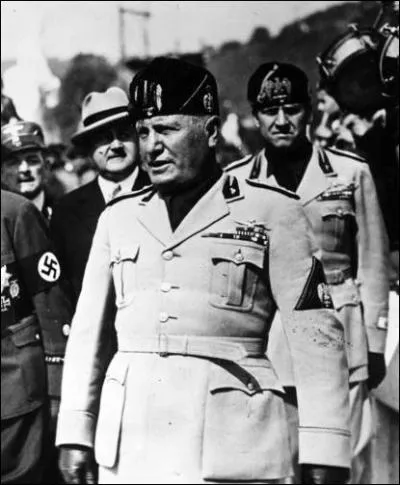 Quand Benito Mussolini est-il devenu prsident du Conseil italien ?