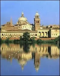 Notre priple nous mne  Mantoue. O se trouve ce petit joyau d'Europe ?