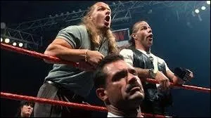 La D-Generation X dbuta pour la premire fois en 1997, ce clan heel tait compos  l'poque de :