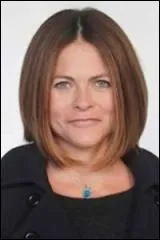 Comment s'appelle la directrice ?