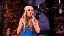 Avec qui chante-t-elle la chanson  Gonna Get This  ?