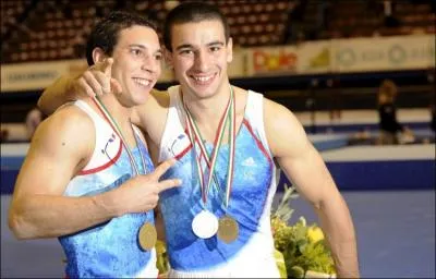 Tenez-les bien, hissez-vous et faites la croix de fer, sans faiblir !