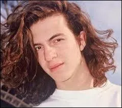 Quel artiste se trouve sur la photo ?