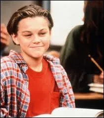 Dans quelle srie cre en 1985 Leonardo DiCaprio jouait-il le rle de Luke Brower ?