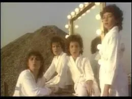  Harden My Heart  appartient au rpertoire d'un groupe familial. Prcisez son nom :