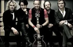 Le titre  Flash in The Night  est l'oeuvre d'un groupe scandinave improbable : quel est son nom ?