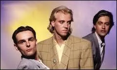 Quel groupe chante  Let Me Go  en 1983 ?