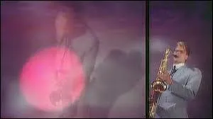  True  fut aussi un norme succs. Quel groupe enregistra ce morceau en 1983 ?