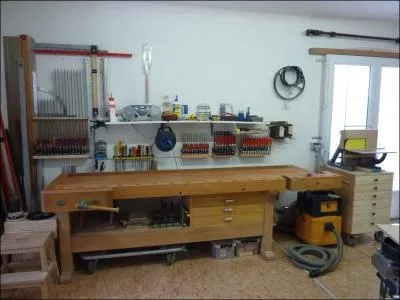 Servant de support  un bricoleur, vous tes bien ferme sur vos positions !