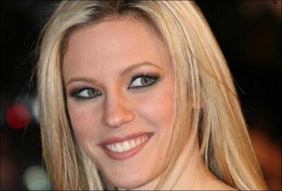 En 2001, je sors le single  Prs de toi . En 2012, je participe  la 3me saison de  Danse avec les stars . Qui suis-je ?