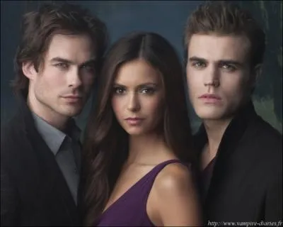 Qui est cette actrice ? (au millieu)