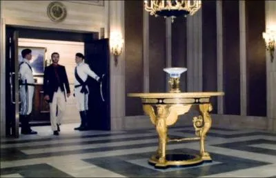 Que lui arrive-t-il  la fin de l'histoire ?