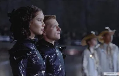 Comment sont surnomms Peeta et Katniss ?