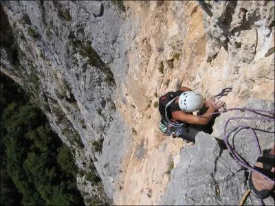 Peut-on s'accrocher aux dgaines hors comptition ?