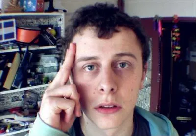 D'aprs la photo, qui est-ce ?