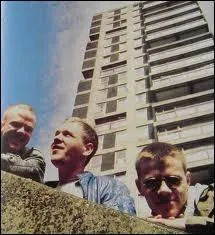 Quel groupe britannique est associ� �  smalltown boy  en 1984 ?