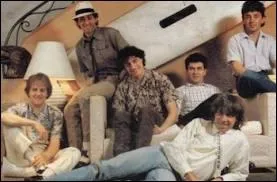 En France, le tube de cette ann�e fut  femme lib�r�e  : quel groupe en est le cr�ateur ?