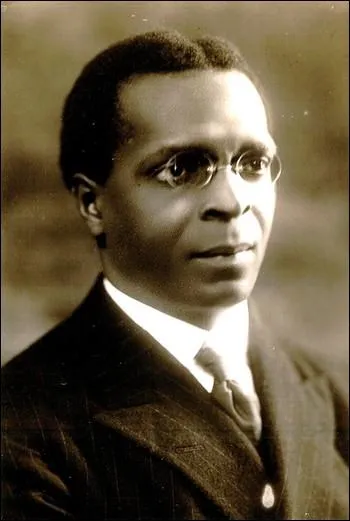 N  Fort de France en 1887, mort  Paris en 1960, cet homme d'origine guyanaise fut le premier crivain noir laurat du prix Goncourt en 1921.