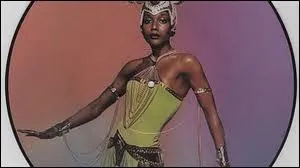 Quelle chanteuse interprte  Knock The Wood  en 1979 ?