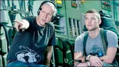 Vous tes un film dont on attend les suites avec impatience, vos prises de vues en 3D sont magnifiques, avec vous, on voit la vie en bleu !