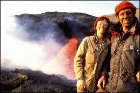 Il est bien connu en France pour avoir caus, il y a plus de 20 ans, la mort des volcanologues Maurice et Katia Krafft. Quel est ce volcan ?