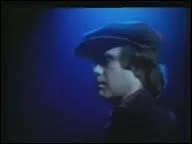 Qui interprte  Song For Guy en 1979 ?