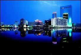 Voici Jeddah vue de nuit. O est-ce ?