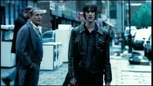  Bitter Sweet Symphony  est un morceau emblmatique des annes 90. Quel groupe en est l'interprte ?