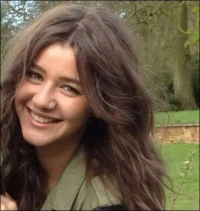 Comment s'appelle la petite amie de Louis ?