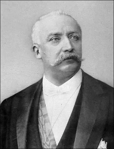 Il meurt d'une congestion crbrale, aupalais de l'lyse.