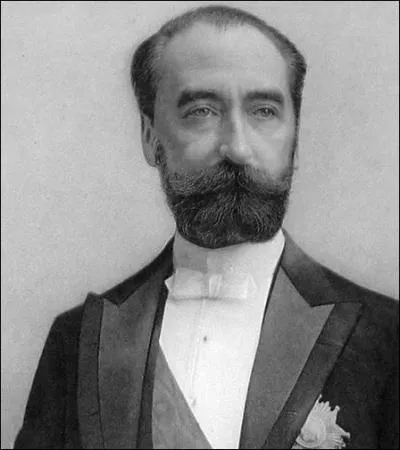 Assassin quelques mois avant la fin de son mandat, il est enterr au Panthon de Paris.