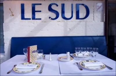 Vous tes un saint qui a par moment le tlphon qui son !