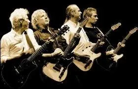  In The Army Now  fut un succs de cette anne 1986. Quel groupe en est l'auteur ?