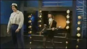 Quel groupe interprte  Tha Na Na  ?